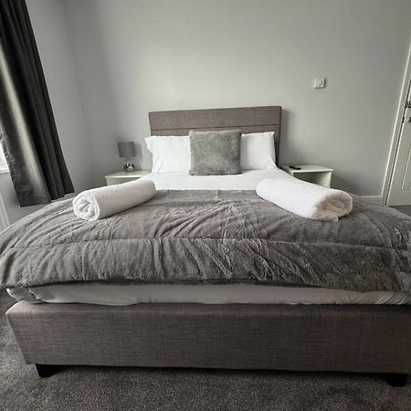 ホテル Lymm Living ワーリントン エクステリア 写真