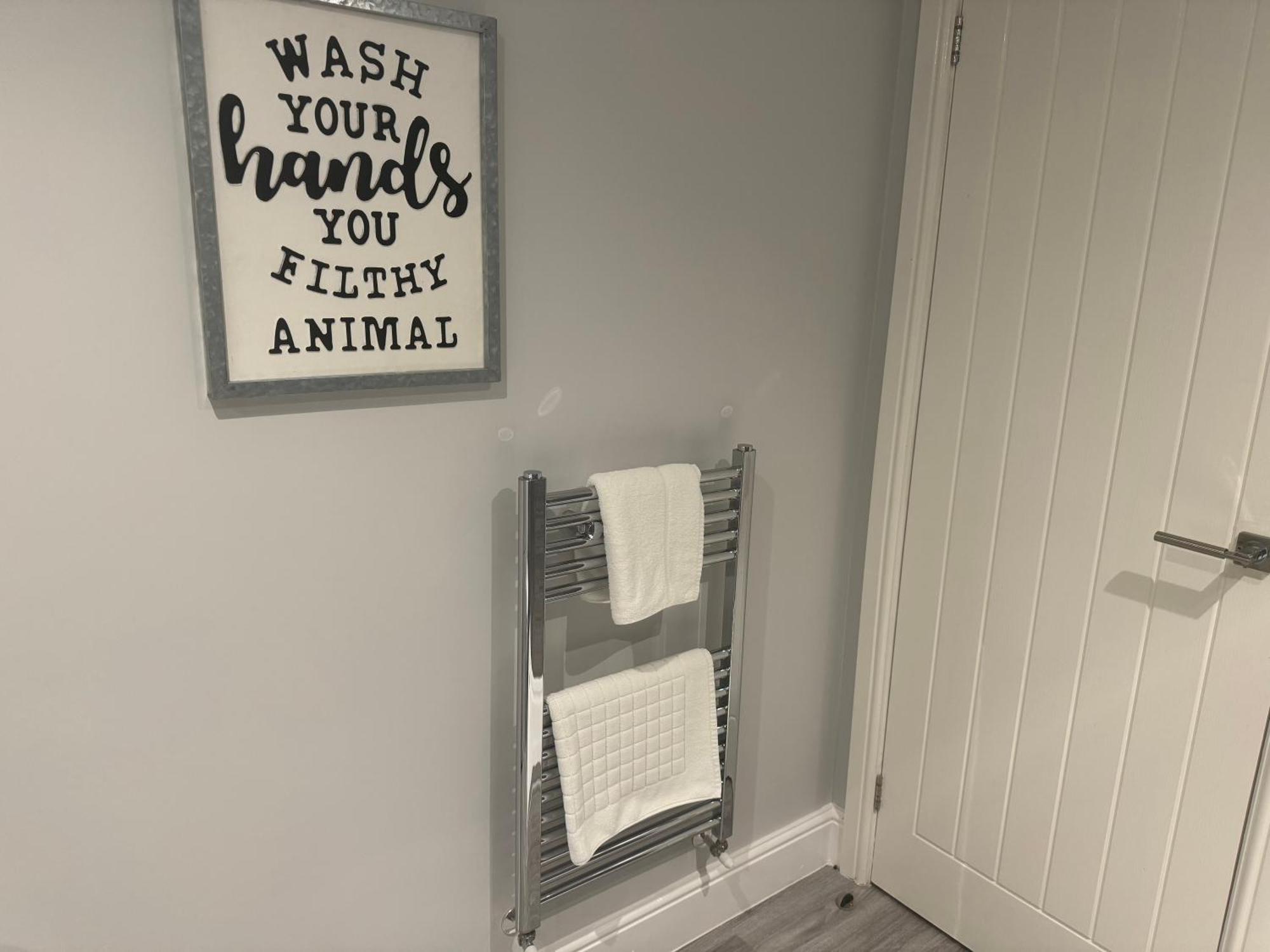 ホテル Lymm Living ワーリントン エクステリア 写真