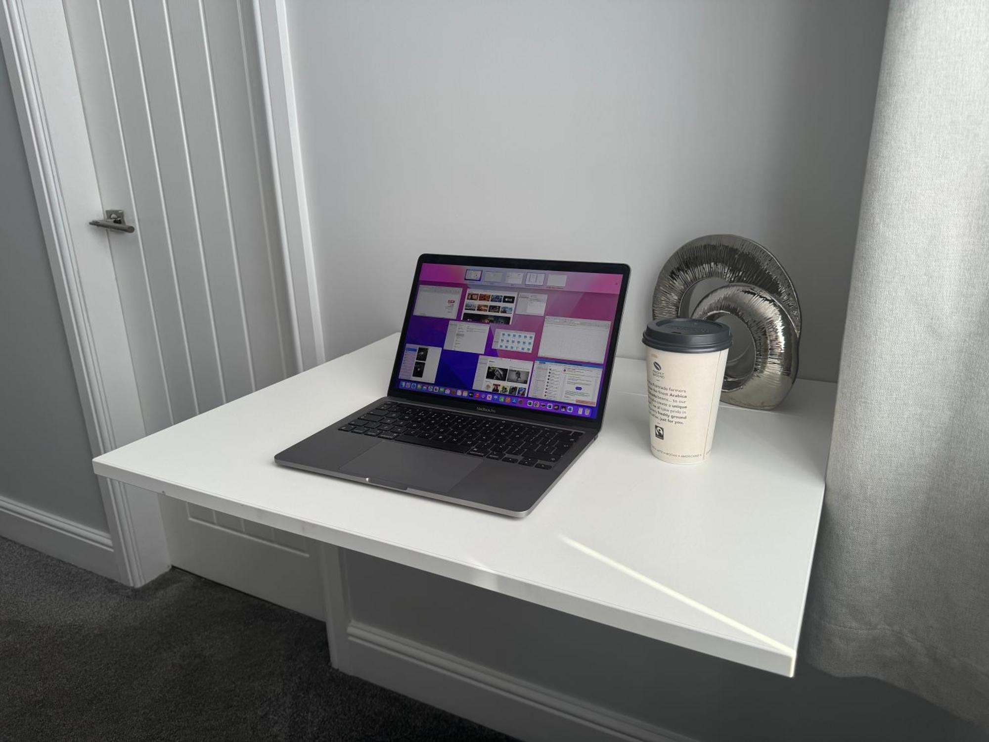 ホテル Lymm Living ワーリントン エクステリア 写真
