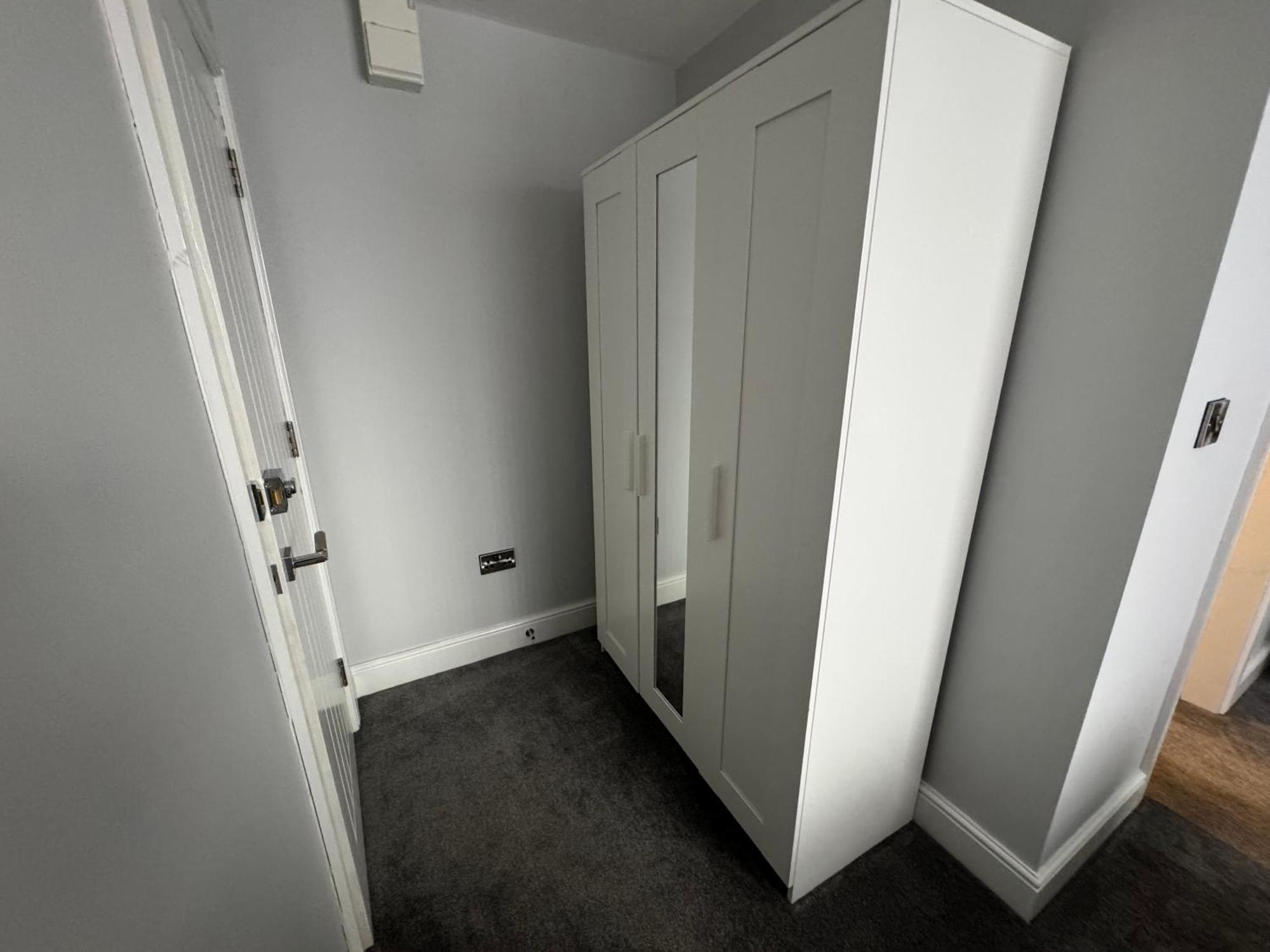ホテル Lymm Living ワーリントン エクステリア 写真